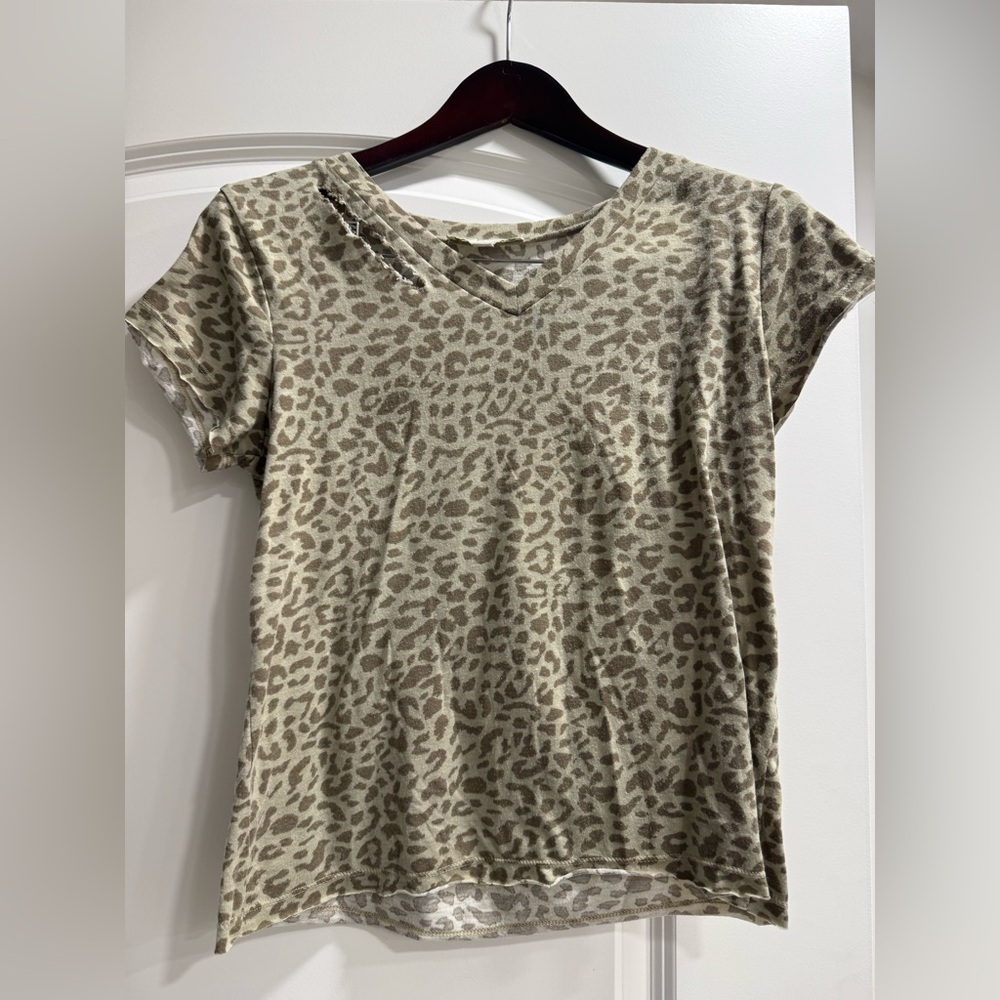 Destructed Leopard Print V-Neck Women Top